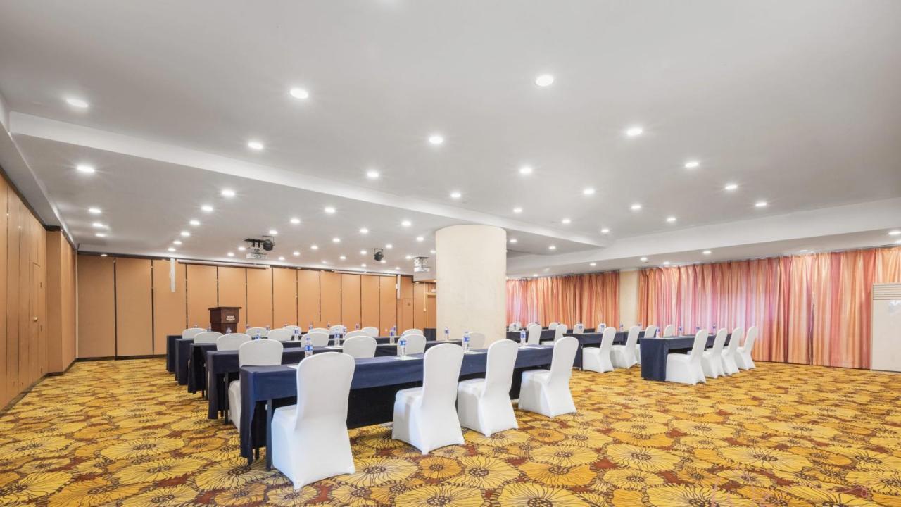Holiday Inn Shijiazhuang Central By Ihg ภายนอก รูปภาพ