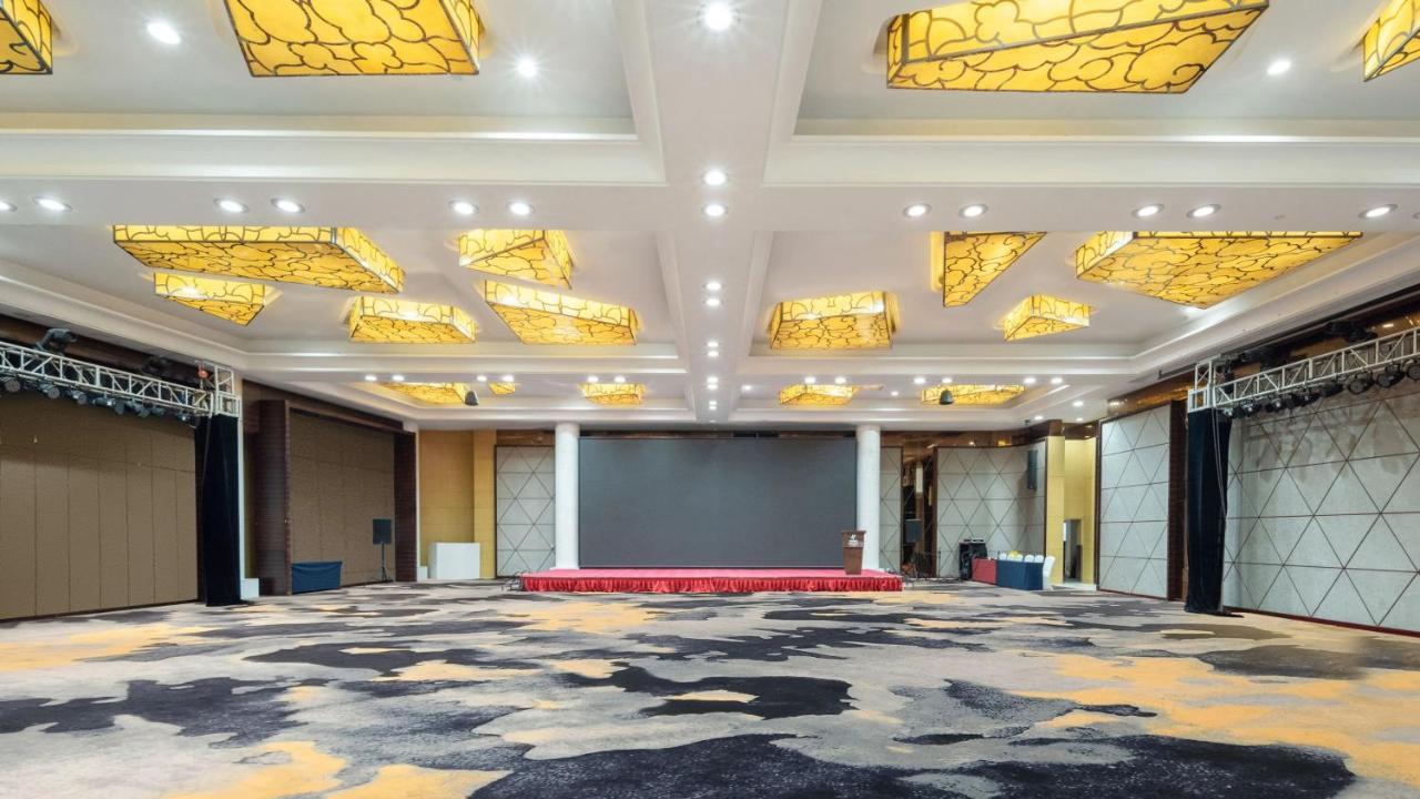 Holiday Inn Shijiazhuang Central By Ihg ภายนอก รูปภาพ